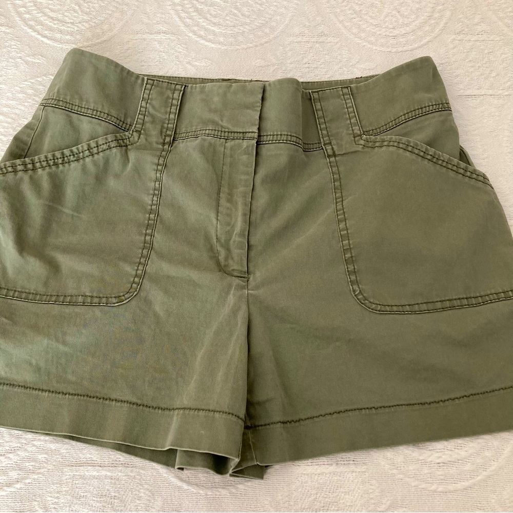 White House Black Market 4” inseam shorts